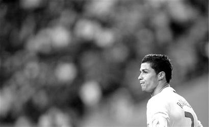 本赛季云南玉昆主场场均观众超2.2万人，带动直接消费2.3亿元（云南玉昆本季主场场均观众超2.2万，直接拉动消费约2.3亿元）