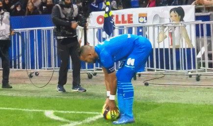 阿隆索：没给恩德里克和贡萨洛机会？其他前锋也能制造威胁（阿隆索谈未给恩德里克、贡萨洛机会：其他前锋同样能制造威胁）