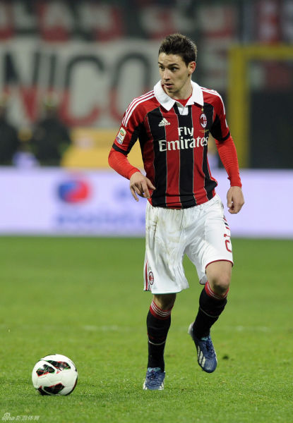 费兰·托雷斯：巴萨锋线的高效杀手，数据媲美欧洲顶级射手（费兰·托雷斯：巴萨锋线效率王，数据对标欧洲顶尖射手）