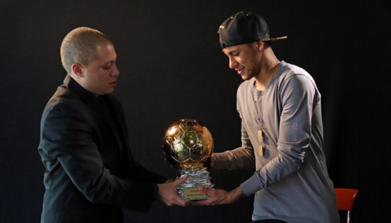 格纳布里谈进球：要归功于我们的定位球教练；凯恩的封堵很棒（格纳布里谈破门：进球要感谢定位球教练，凯恩的封堵十分出色）