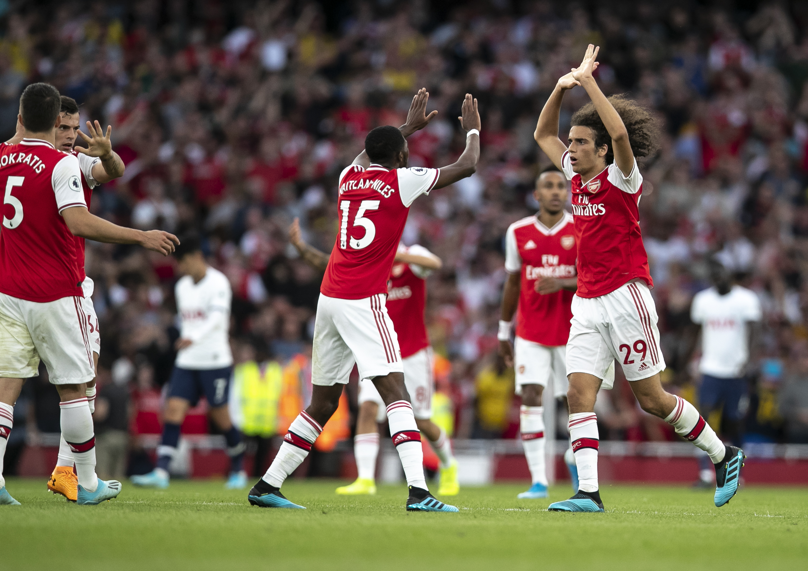 官方：利物浦传奇队明年3月将与多特传奇队踢慈善赛（官宣：利物浦、多特传奇队将于明年3月进行慈善赛）