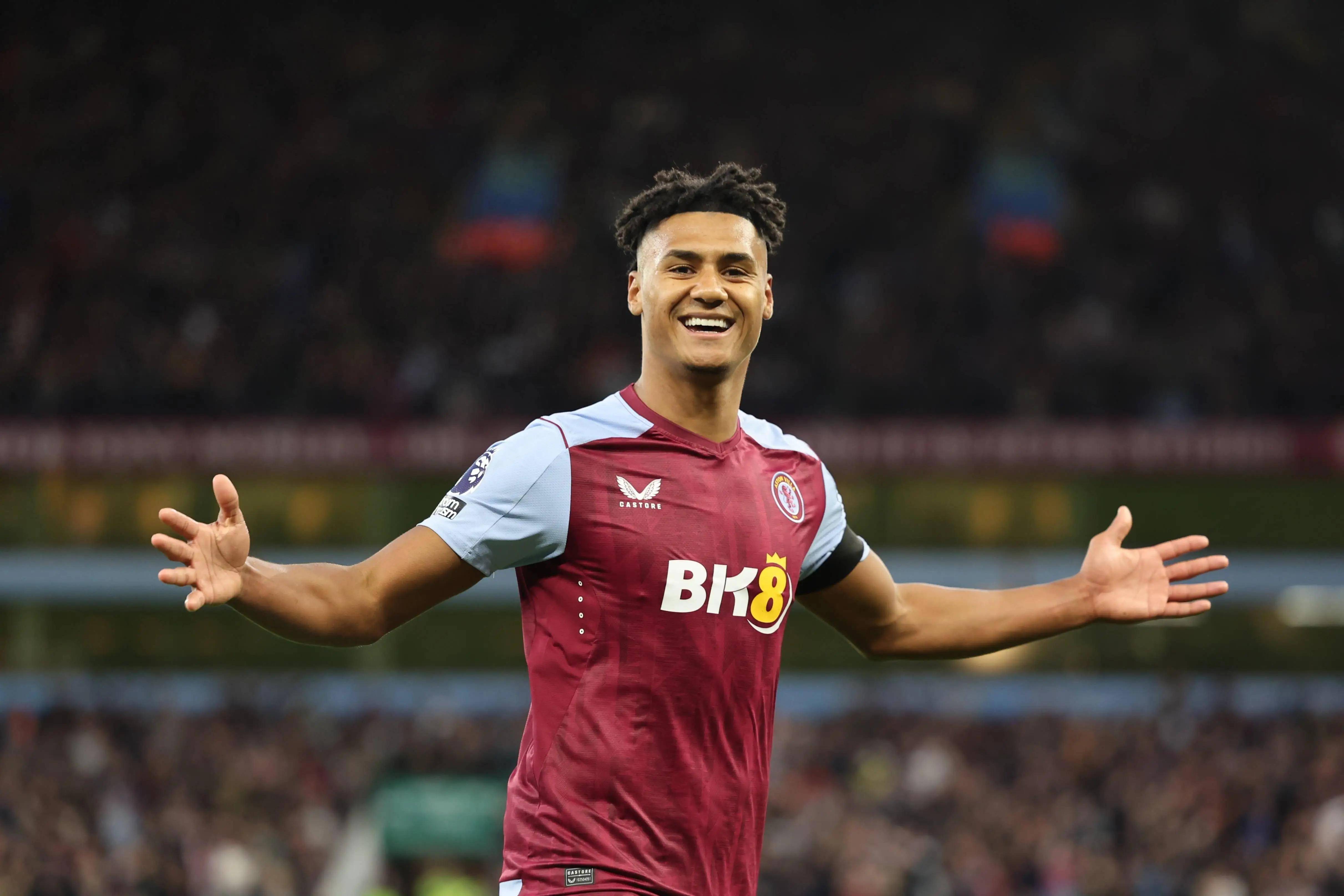 记者：兰克尔踢成都前夜溜去深圳见女友，次日回来裤裆有血（记者称兰克尔赛前行程引发质疑）