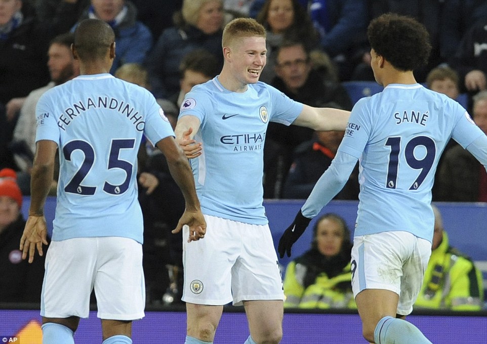 半场战报：博洛尼亚1-2克雷莫内塞，奥尔索利尼点射，瓦尔迪、帕耶罗破门（半场战况：博洛尼亚1-2落后克雷莫内塞，奥尔索利尼点球命中，瓦尔迪与帕耶罗先后破门）