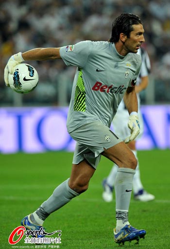 斯基拉：伊万-尤里奇已经被亚特兰大解雇（斯基拉：亚特兰大已解聘伊万-尤里奇）