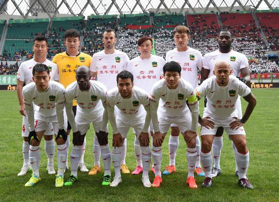 半场战报：国安2-0亚泰，塞尔吉尼奥破旧主，法比奥点射（半场：国安2-0领先亚泰，塞尔吉尼奥反戈旧主，法比奥点球建功）