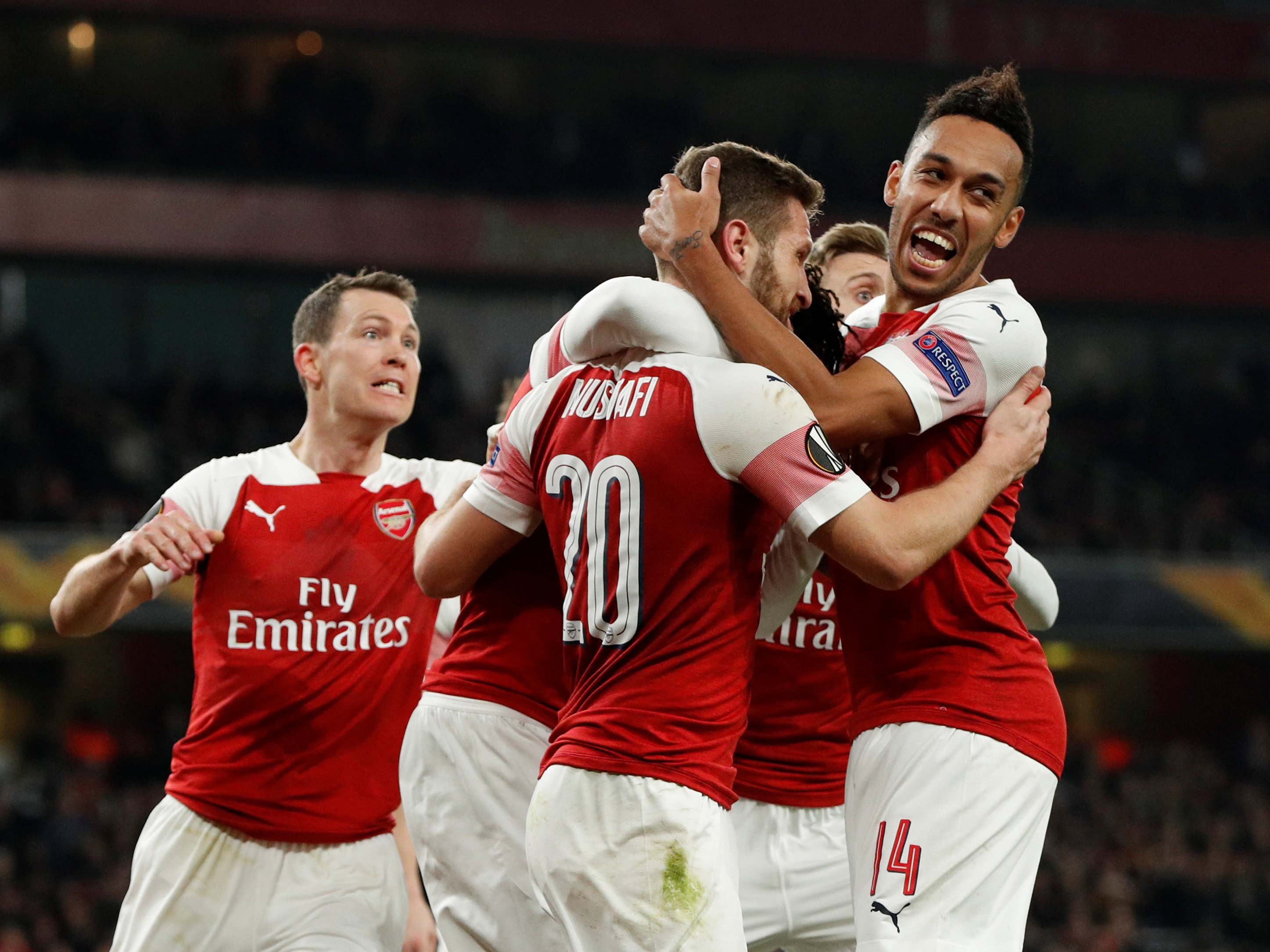 长春亚泰老将谭龙休赛期加练：国旗下的奔跑，坚持生长的模样（长春亚泰老将谭龙休赛期苦练：国旗下的奔跑，保持成长姿态）