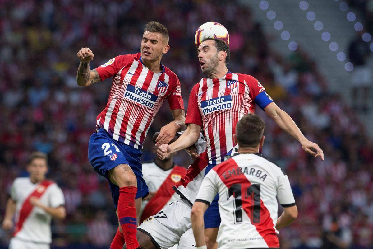 奥巴梅扬：当年我从巴萨去切尔西是一个巨大的错误（奥巴梅扬懊悔：离开巴萨转投切尔西是我职业生涯的重大失误）