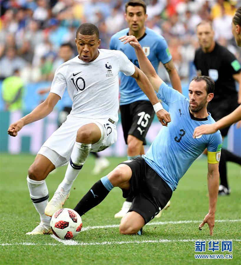 德甲替补戴帽，凯恩是继9分钟5球的莱万之后拜仁第二人（替补上演帽子戏法，凯恩成莱万“9分钟5球”后拜仁第二人）