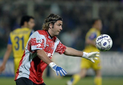 76人vs勇士首发：恩比德复出搭档马克西，霍福德首次首发（勇士战76人首发公布：恩比德复出联手马克西，霍福德迎来首次先发）