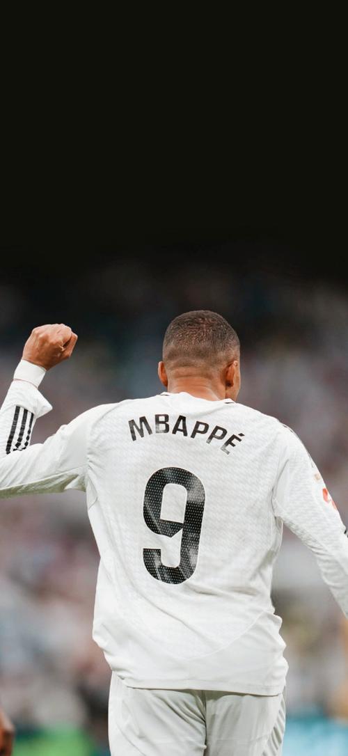 金彭贝：对我来说能和巴黎赢下一座欧冠比在皇马赢五次还珍贵（金彭贝：为巴黎夺一座欧冠比在皇马夺五次更珍贵）