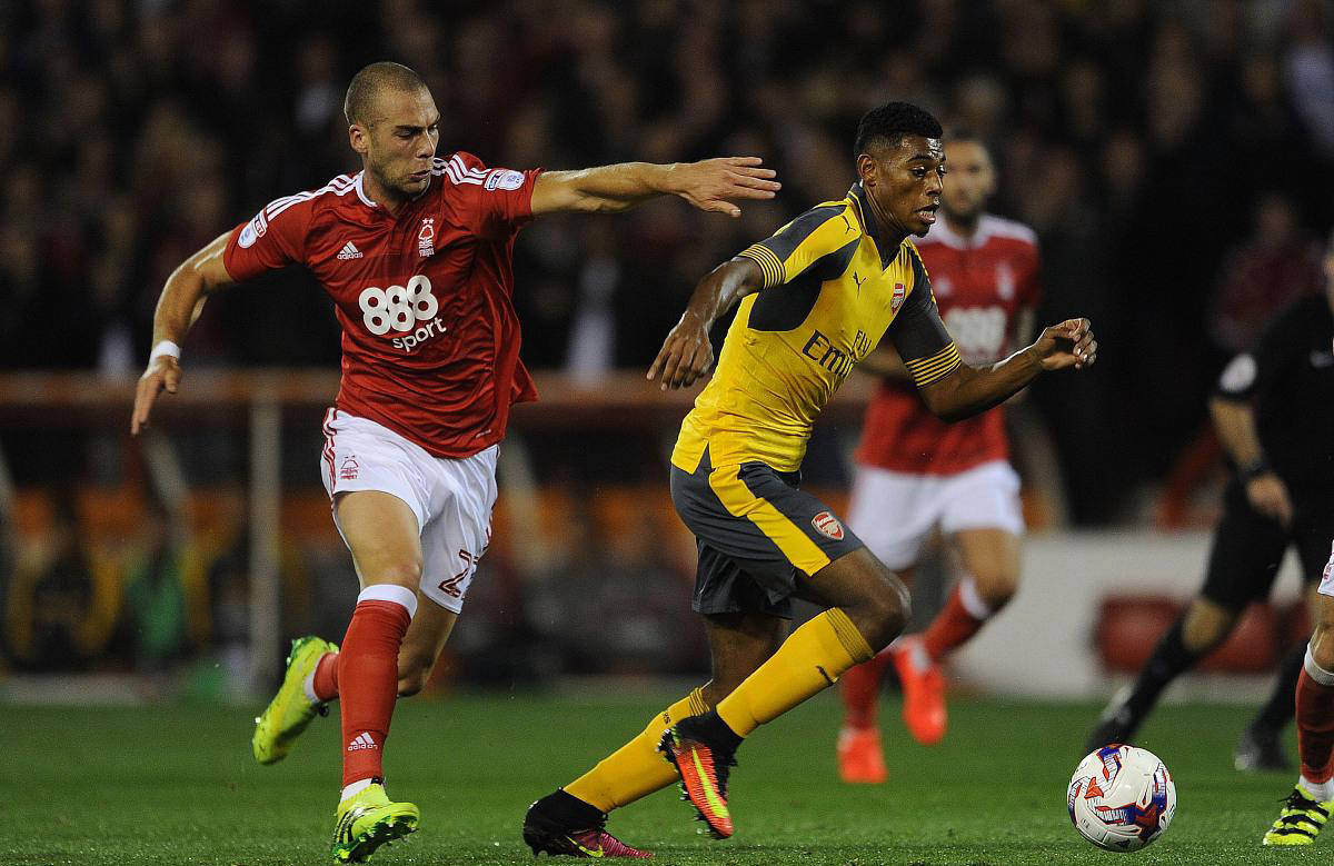 巴萨近9场联赛每场至少丢1球 近8场联赛仅拿6分（巴萨联赛防线连9场失守 近8轮仅取6分）